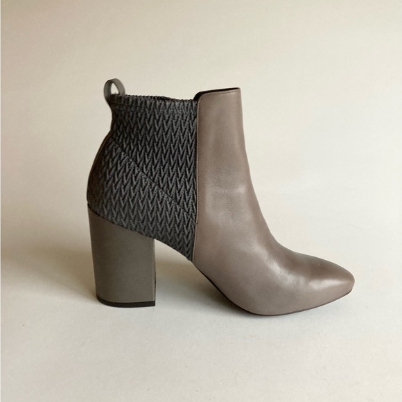 New Cole Haan Grey Genuine Leather Almond Toe Ankle Boots size 9.5 - Picture 5 of 16